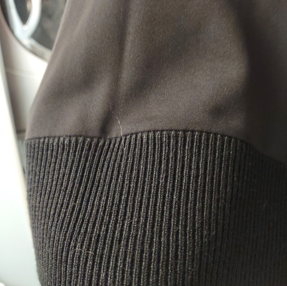 Banana Republic Women's Medium Sized Black Sweater - Picture 10 of 10